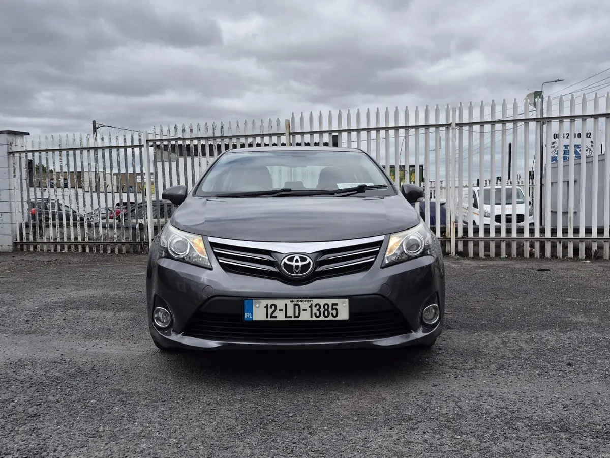 Toyota Avensis 2012 - Image 1