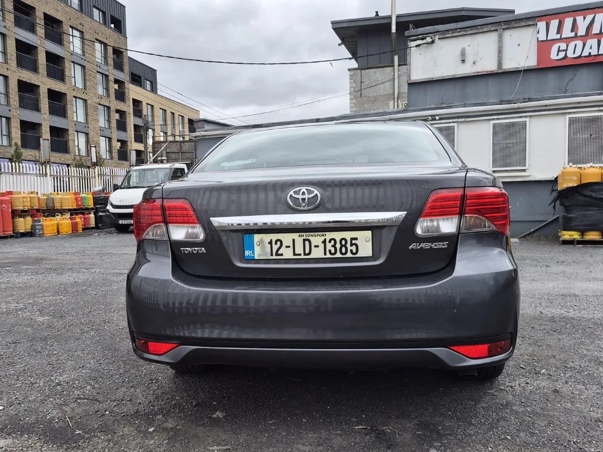 Toyota Avensis 2012 - Image 4