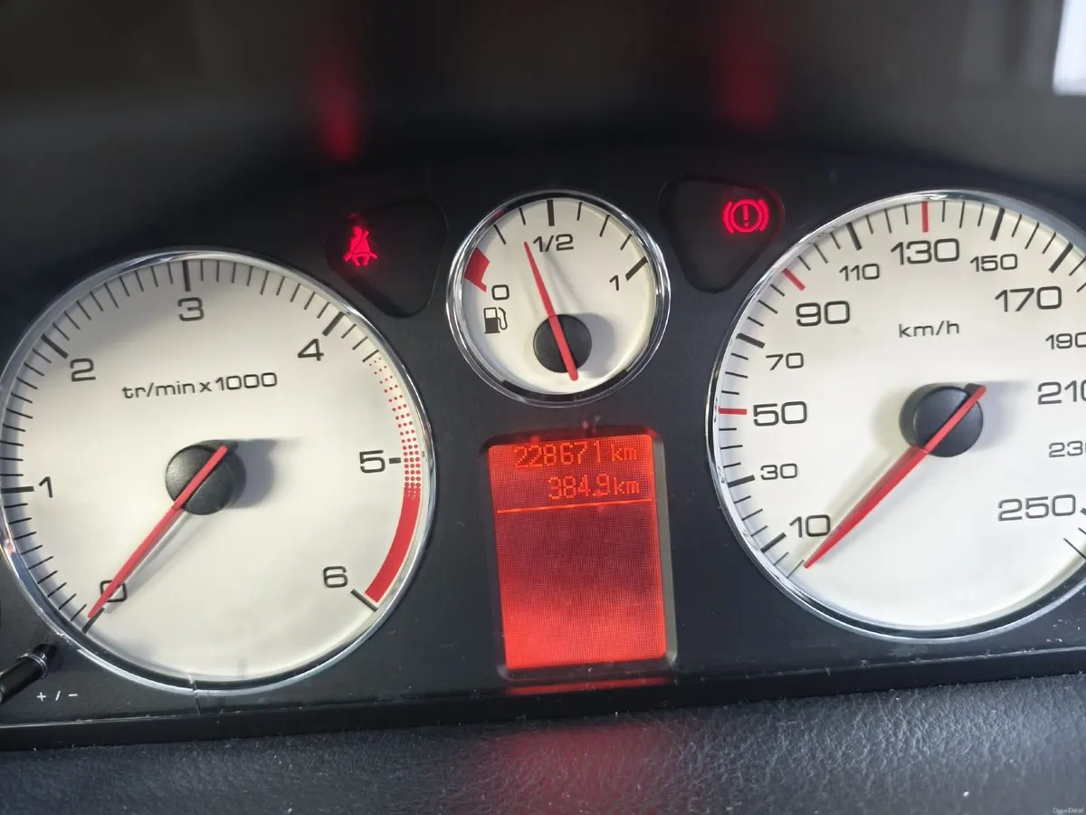 Peugeot 407 2010 - Image 4