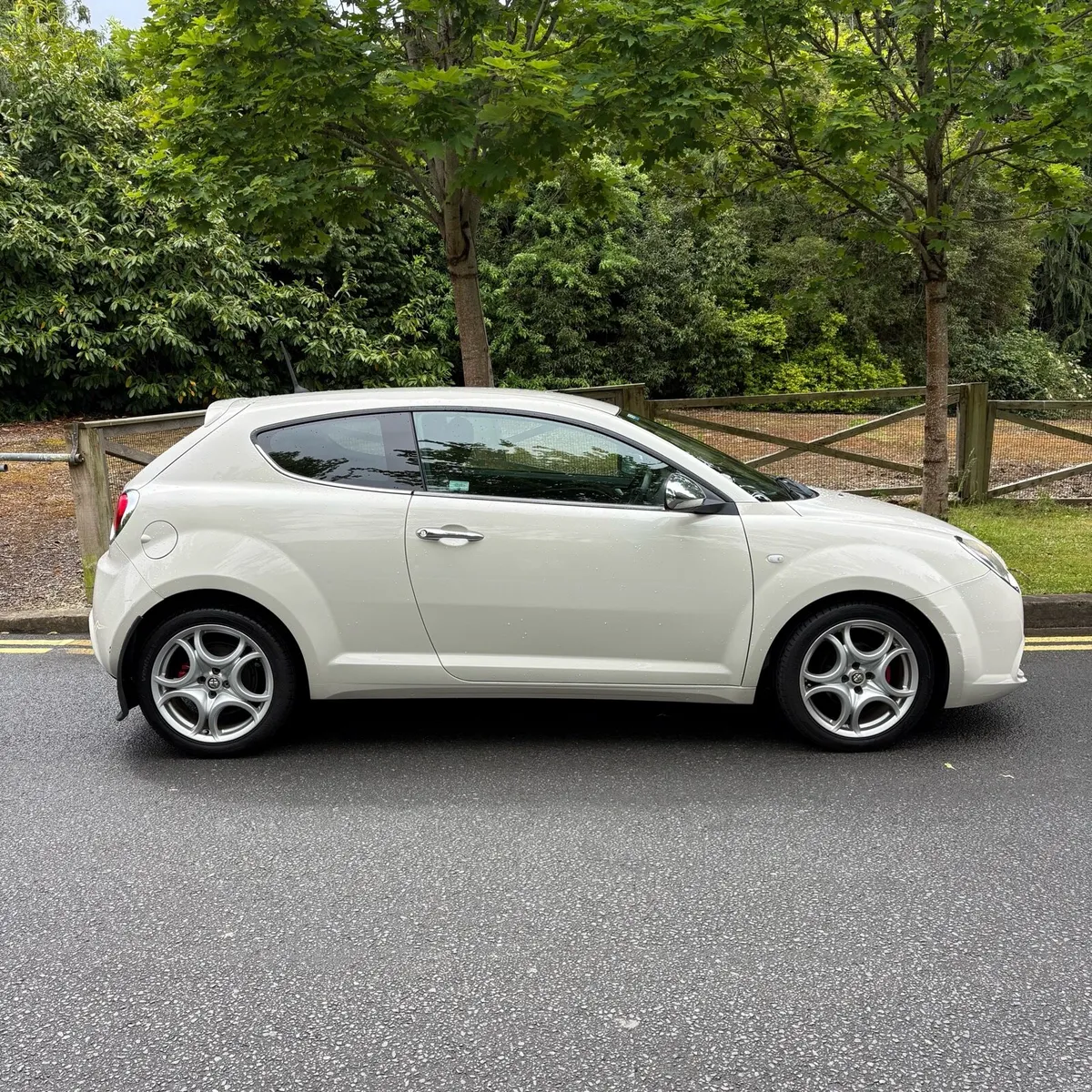 ALFA ROMEO BRAND NEW NCT 05/27 89,000 MILES - Image 3