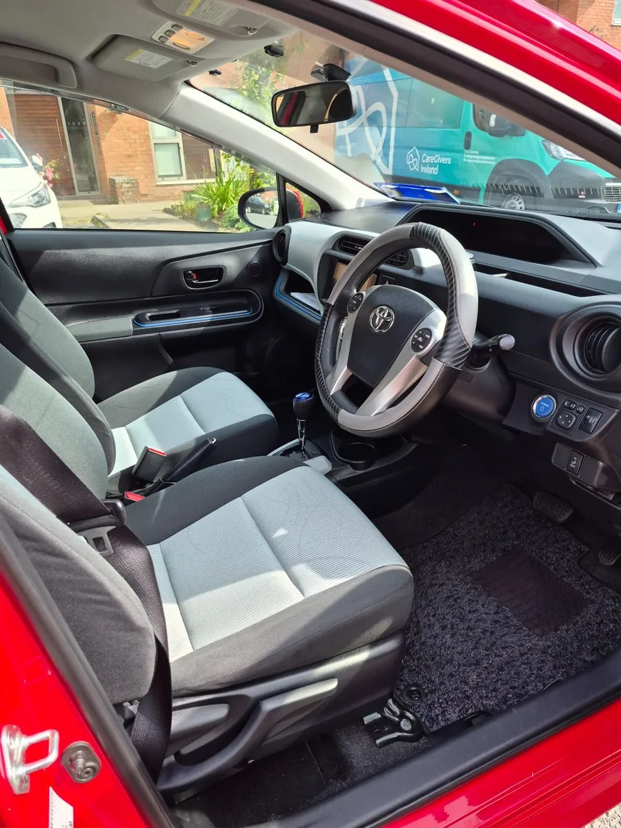 Toyota Aqua 2014 - Image 4