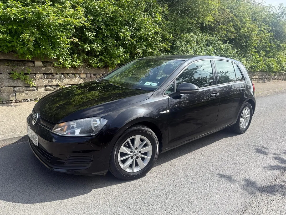 2014 Volkswagen Golf NEW Nct BlueMotion - Image 2