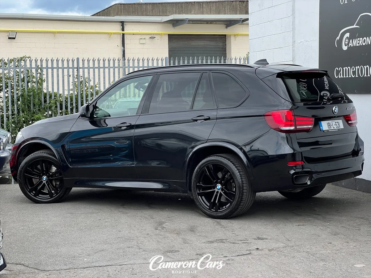BMW X5 M50D MSPORT BLACK ON BLACK 7 SEATER - Image 3