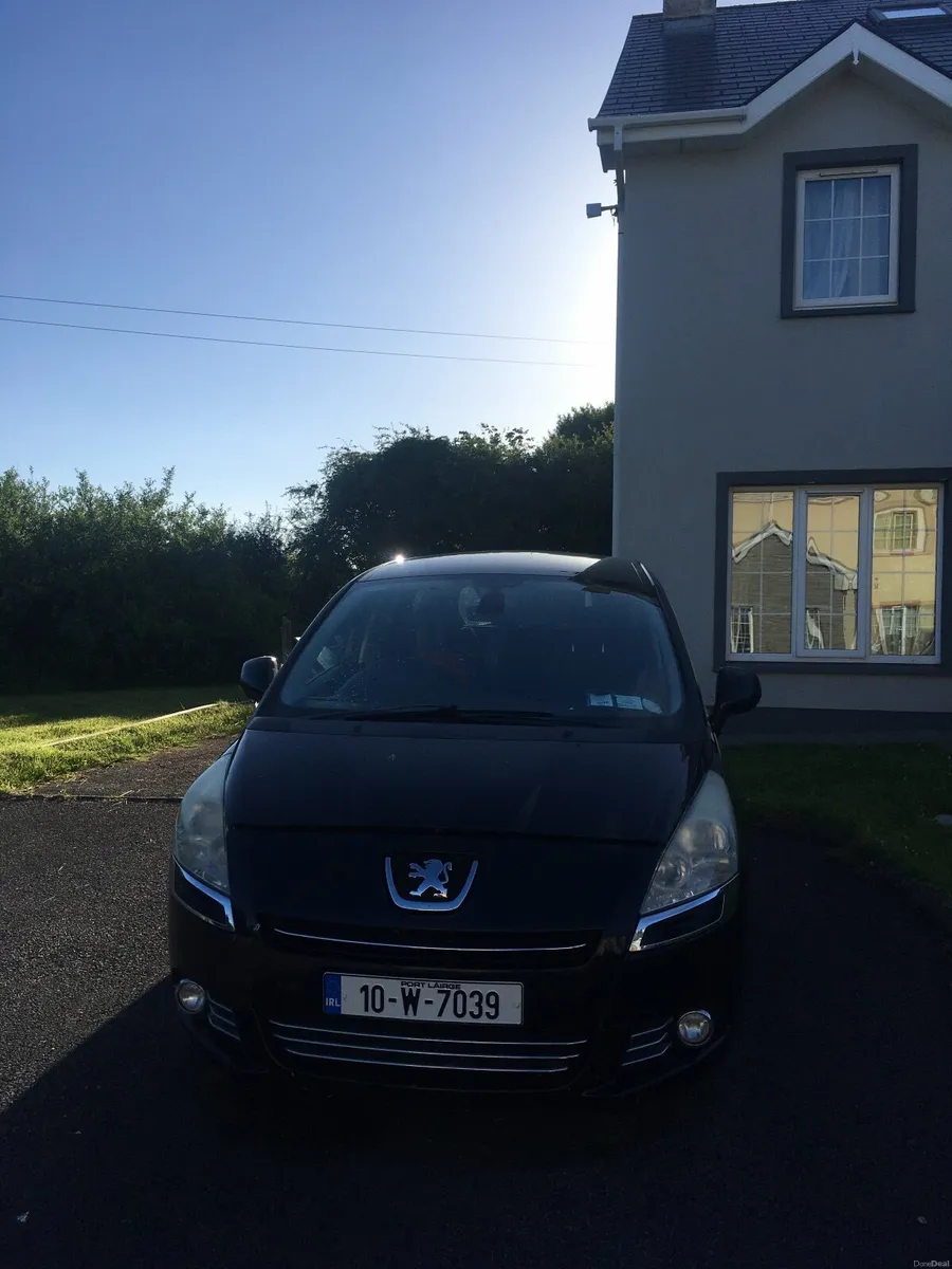 Peugeot 5008 2010 - Image 2