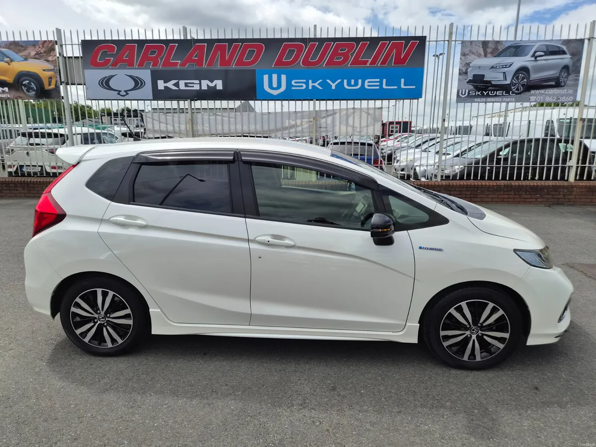 (2yr warranty) 1.5 Hybrid Automatic - Image 3