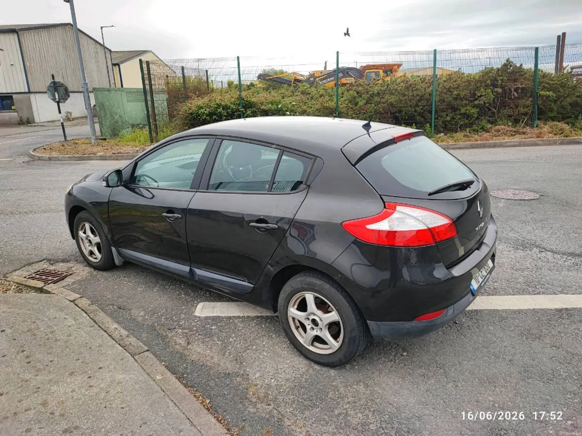 2010 Renault megane - Image 2