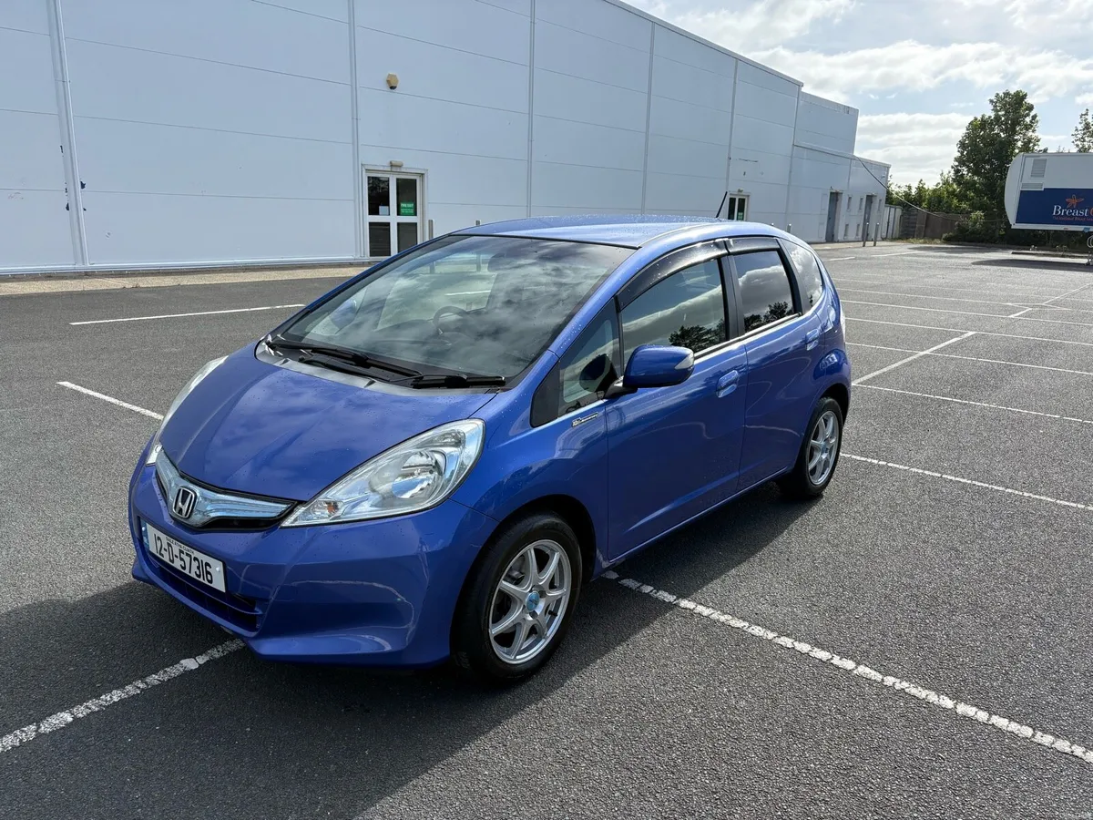 12 Honda fit (jazz) nct 5/27 - Image 4