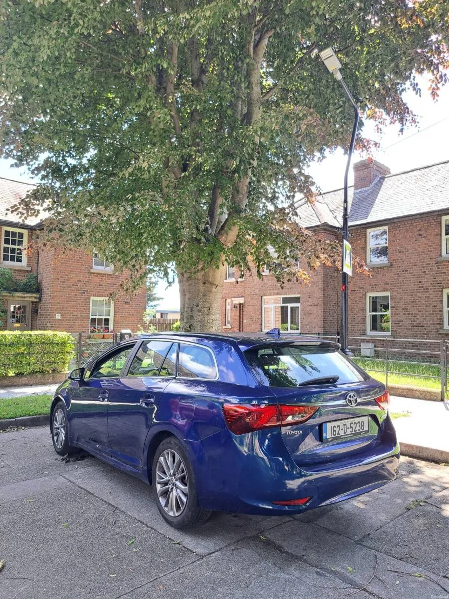 Toyota Avensis - Image 4