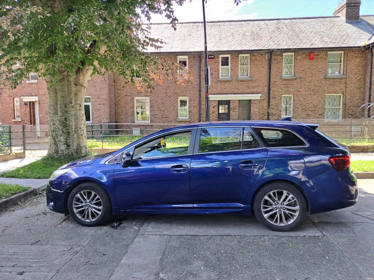 Toyota Avensis - Image 5