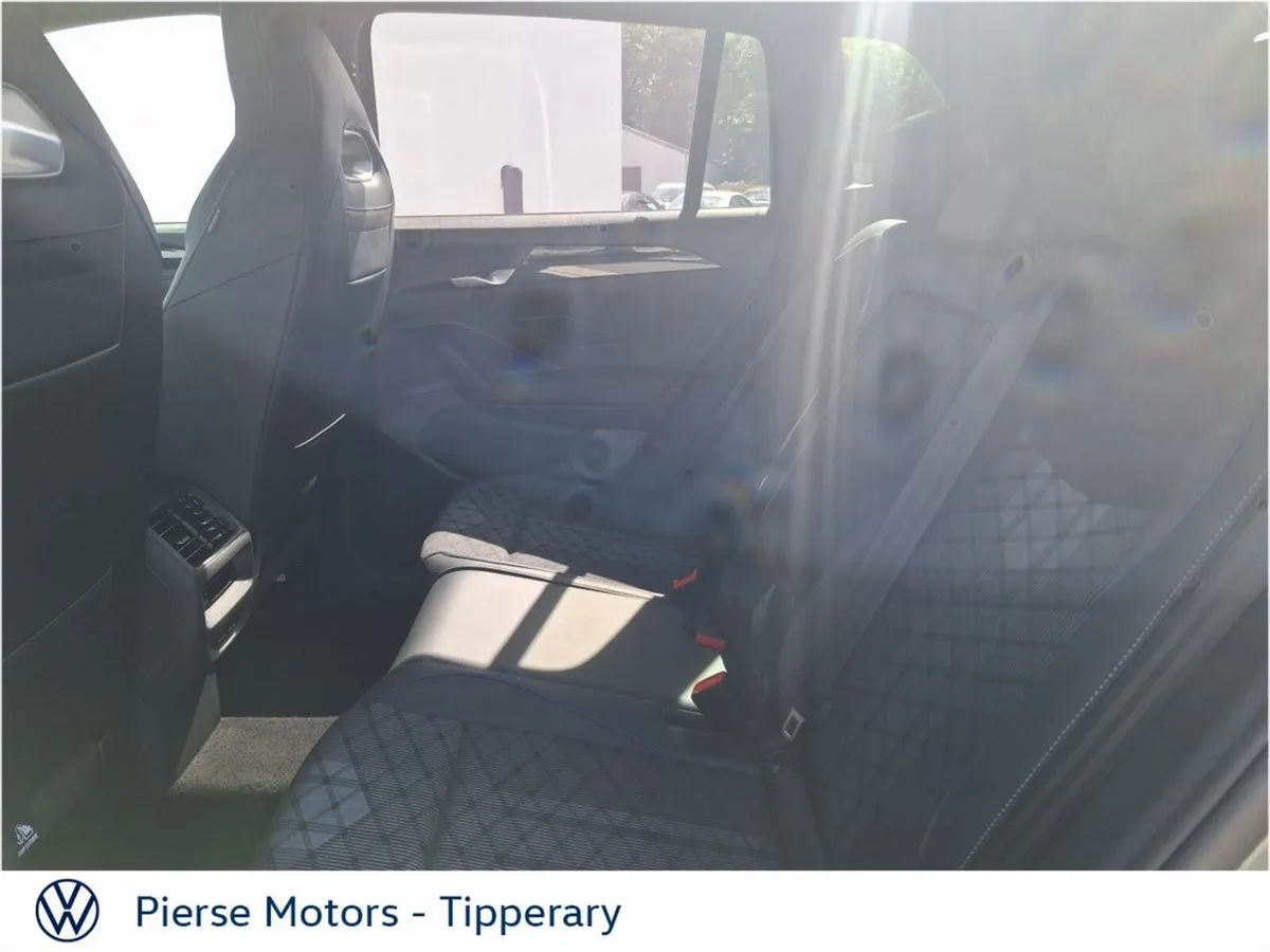 Volkswagen Tiguan Tiguan R-Line Tsi Phev S-A  R-Li - Image 6