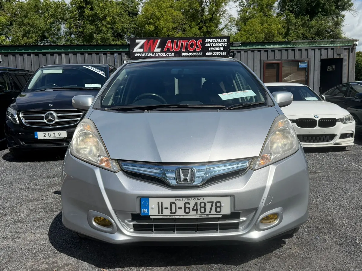 2011 Honda Fit HYBRID 1.3 - Image 2