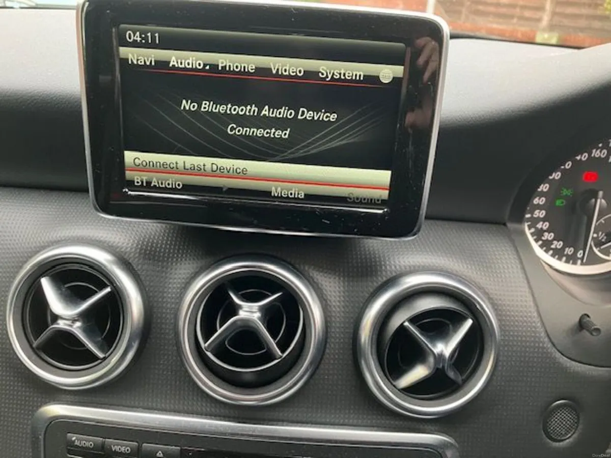 Mercedes-Benz A-Class 2015 only 31777 miles - Image 3