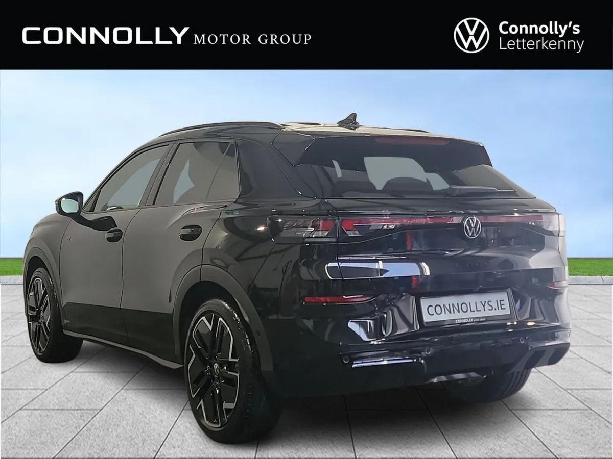 Volkswagen T-Roc R-Line 1.5 Style MHEV 150 HP - Image 3