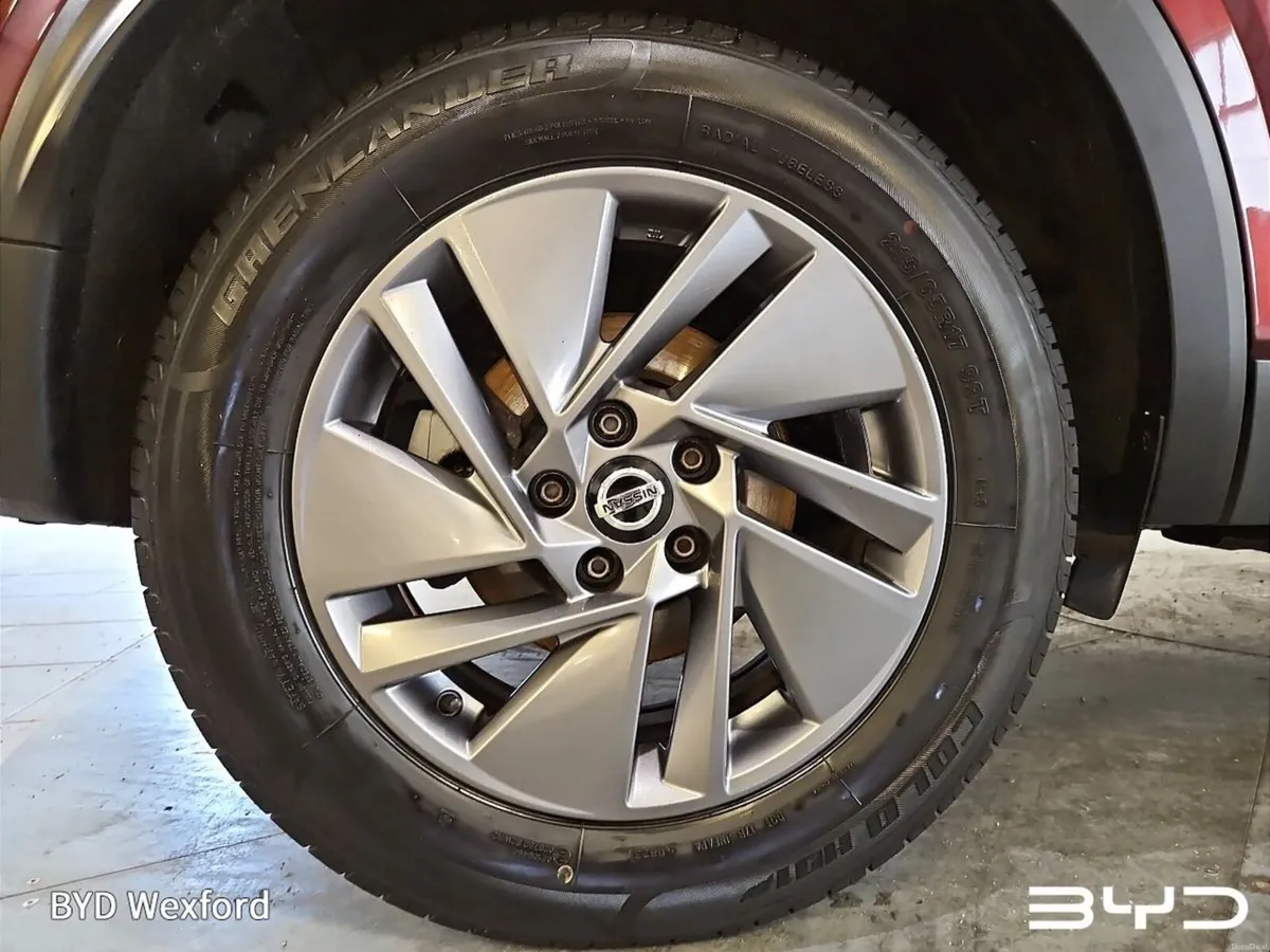 Nissan Qashqai 1.3 PET MILD HYBRID SV - Image 5