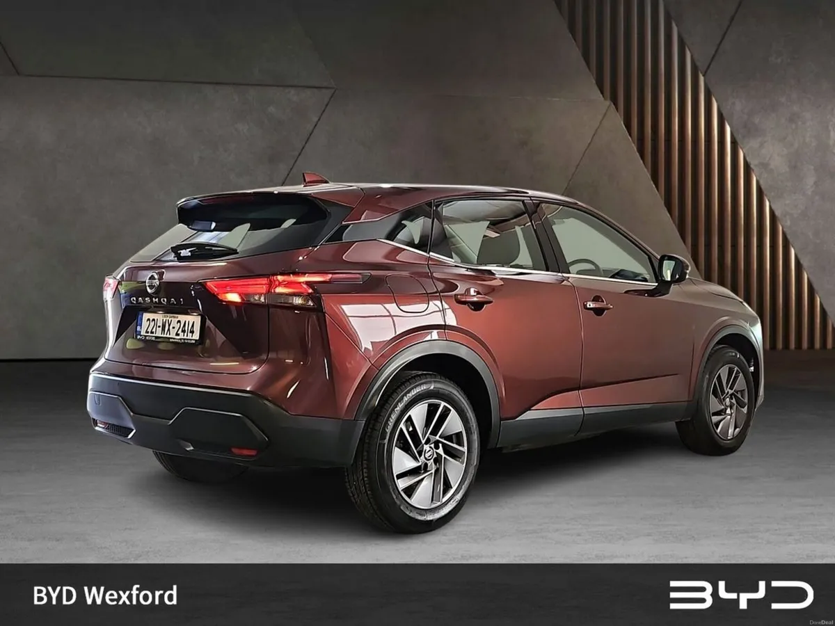 Nissan Qashqai 1.3 PET MILD HYBRID SV - Image 3