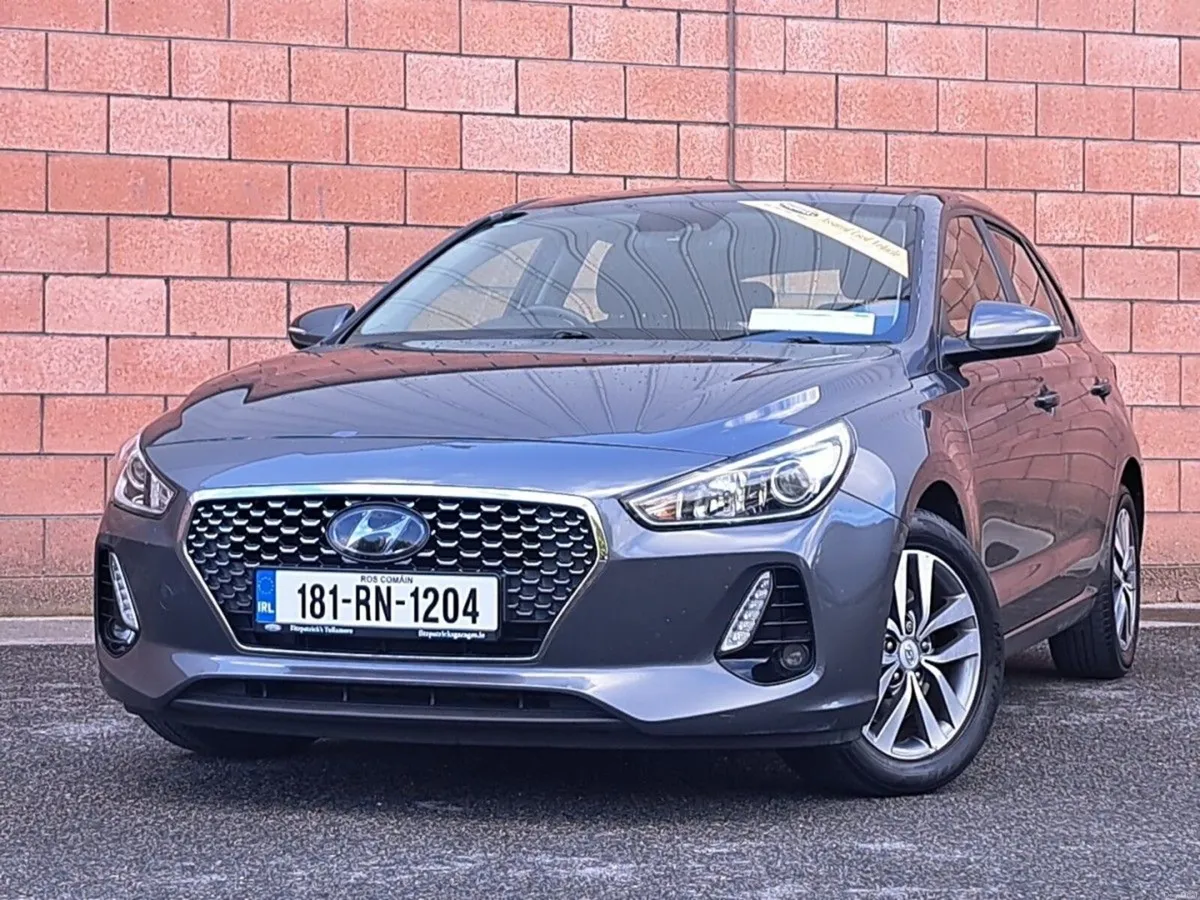 Hyundai i30 Deluxe 1.6 Diesel. - Image 2