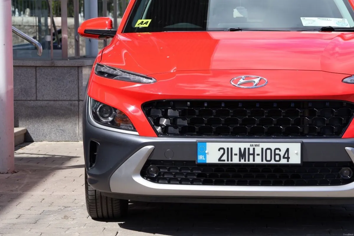 Hyundai KONA 1.0 T-GDI Executive, NCT 2027 - Image 4