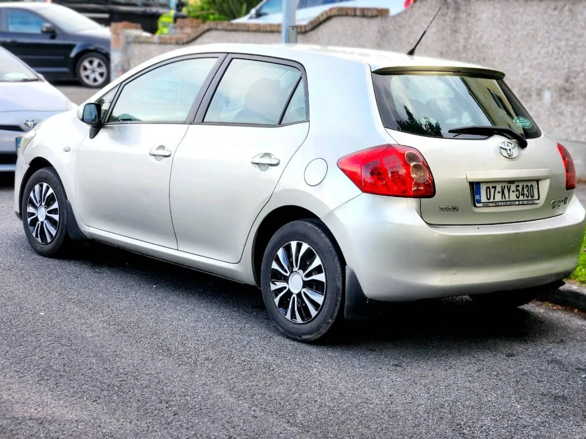 Toyota auris - Image 5