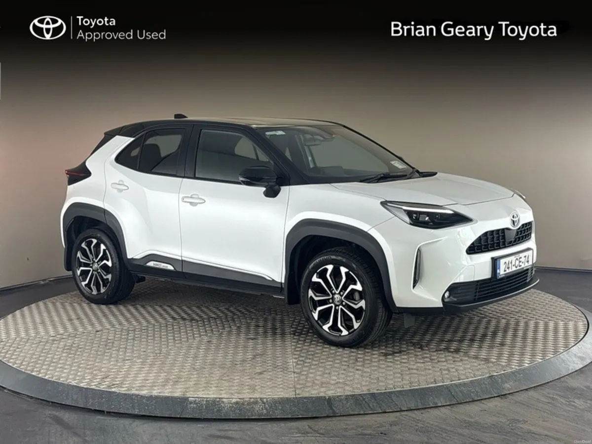 Toyota Yaris Cross LunaSport Hybrid - Image 1