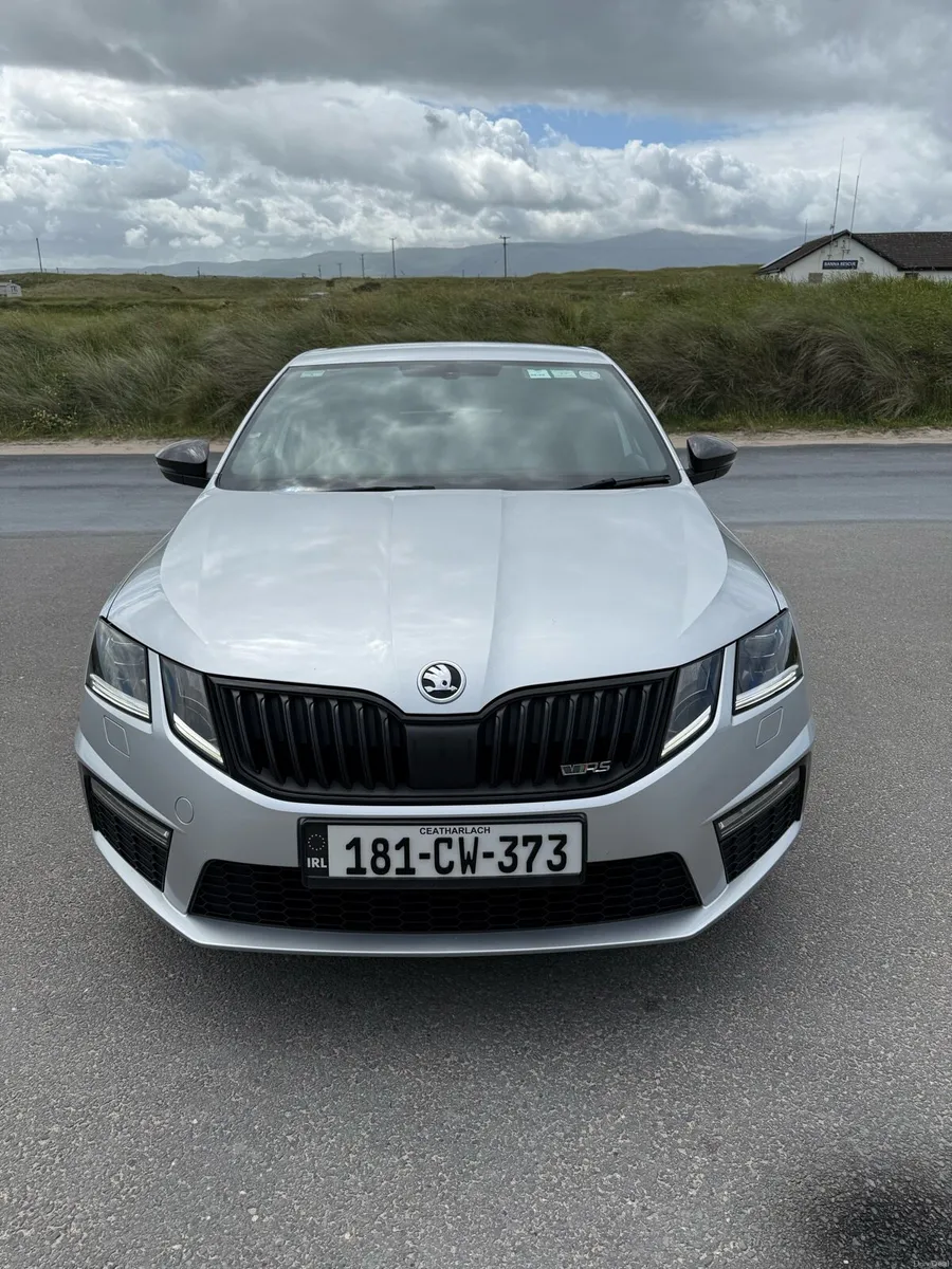 2018 Skoda Octavia VRS Black Edition - Image 4