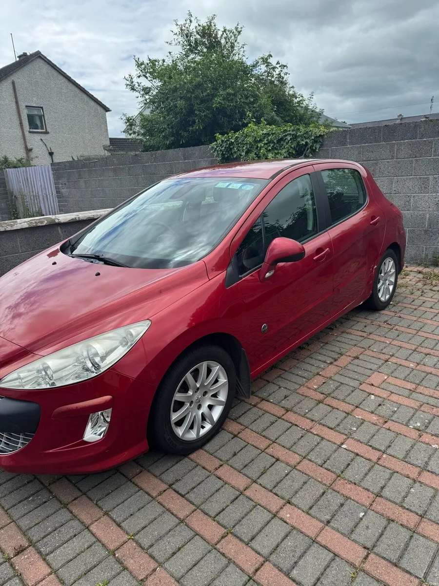 Peugeot 308 - Image 2