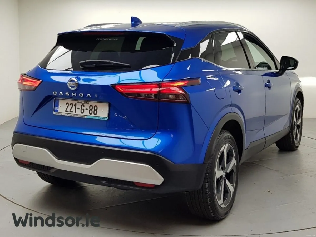 Nissan Qashqai 1.3 PET MILD HYBRID SV PREMIUM CVT - Image 4