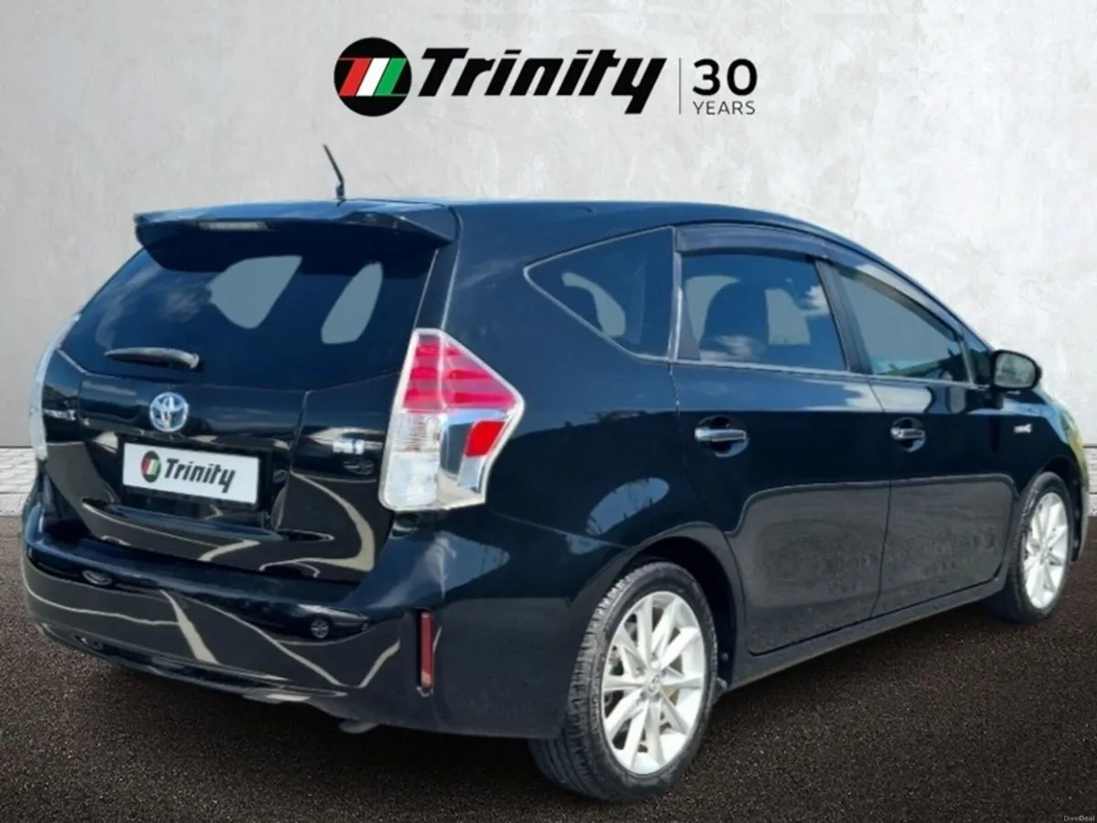Toyota Prius ** ALPHA  ** 7 SEATER ** HUGE SPEC ** - Image 3