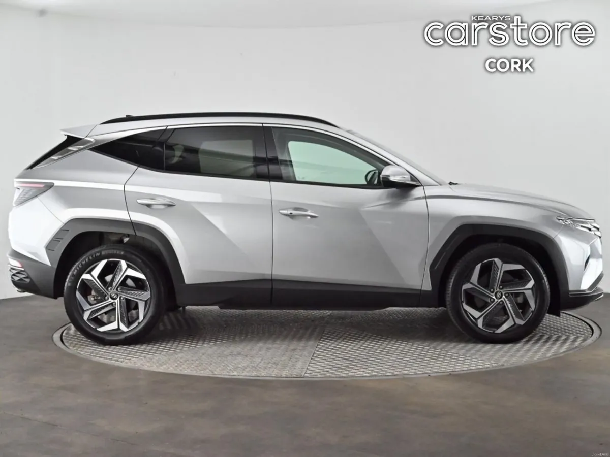 Hyundai Tucson 2WD Executive Plus HEV Auto - Image 2
