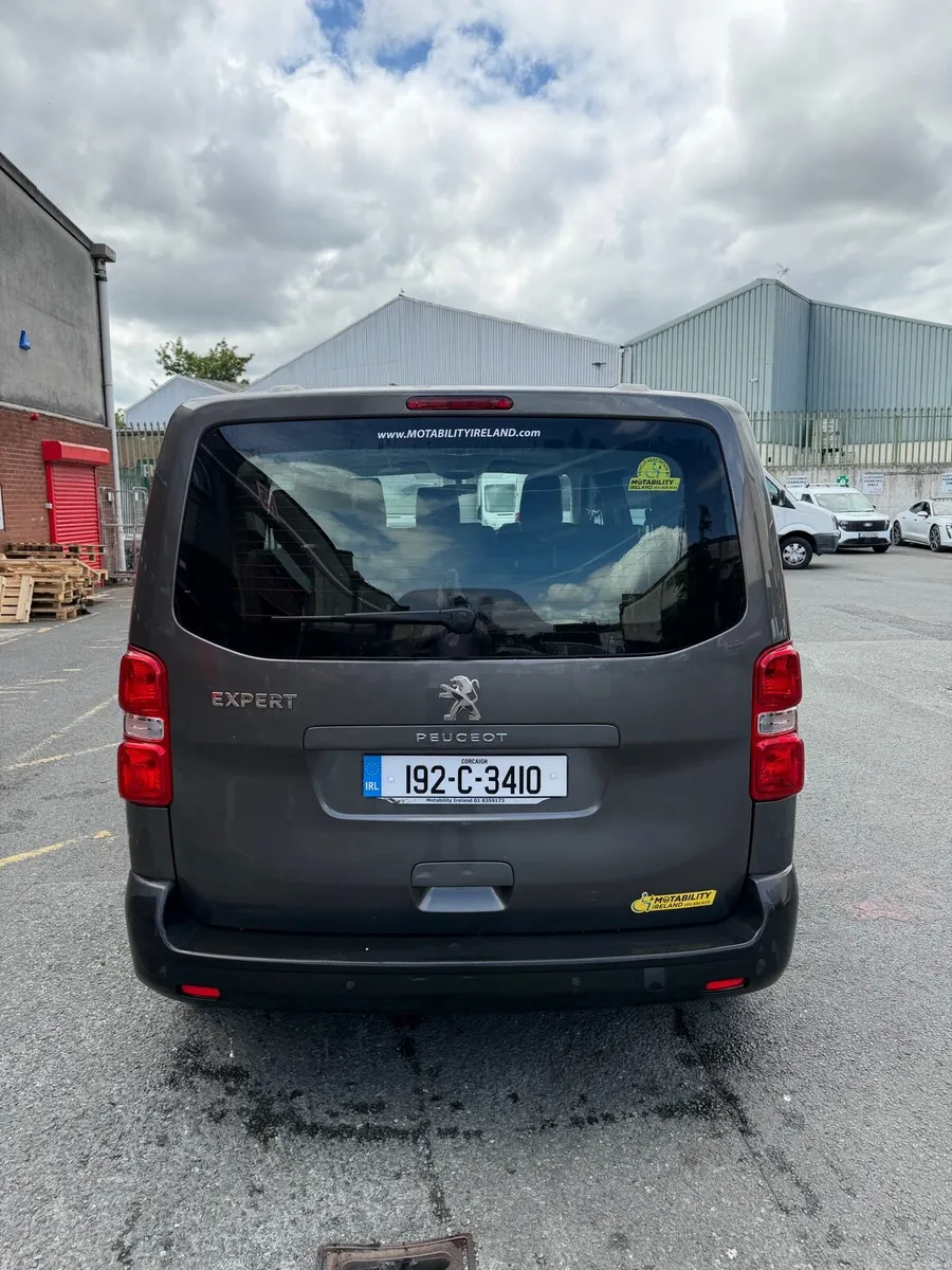 Peugeot Expert 9 seater - Image 3