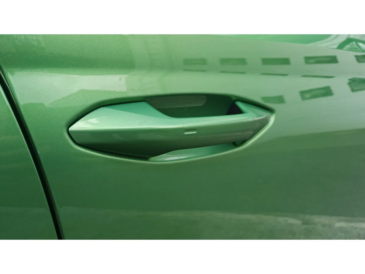 Skoda Octavia 2.0 TDI RS 200 BHP- COSMIC GREEN- GR - Image 3
