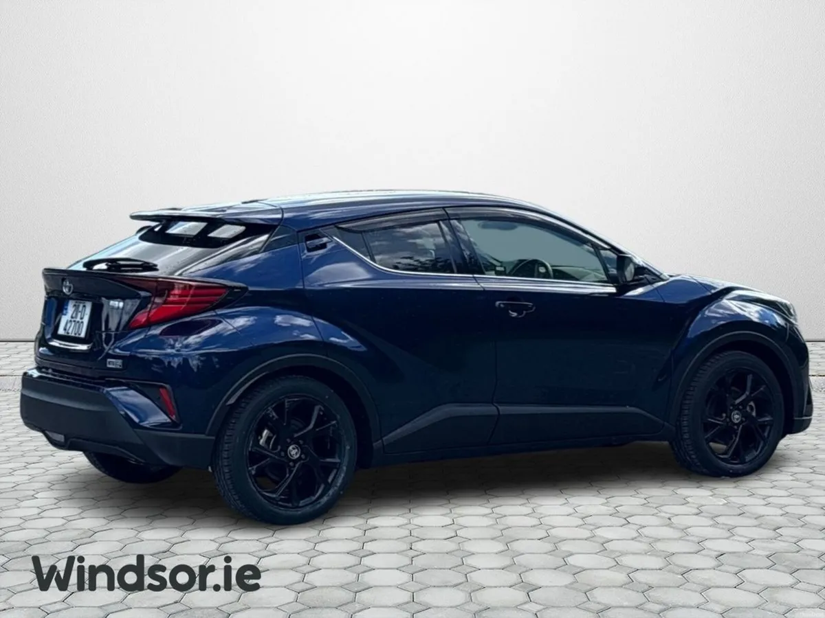 Toyota C-HR 1.8 HYBRID LUNA - Image 3