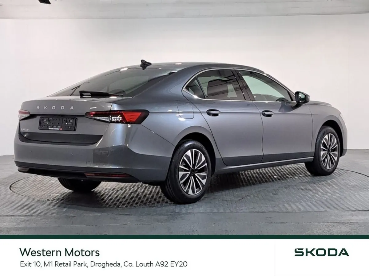Skoda Superb Selection 2.0Tdi 150Bhp DSG - Image 4