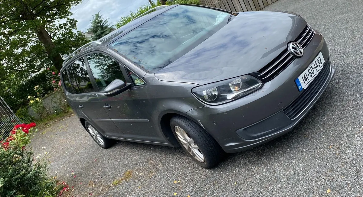 Volkswagen Touran 2014 SE 1.6 Diesel Automatic - Image 1