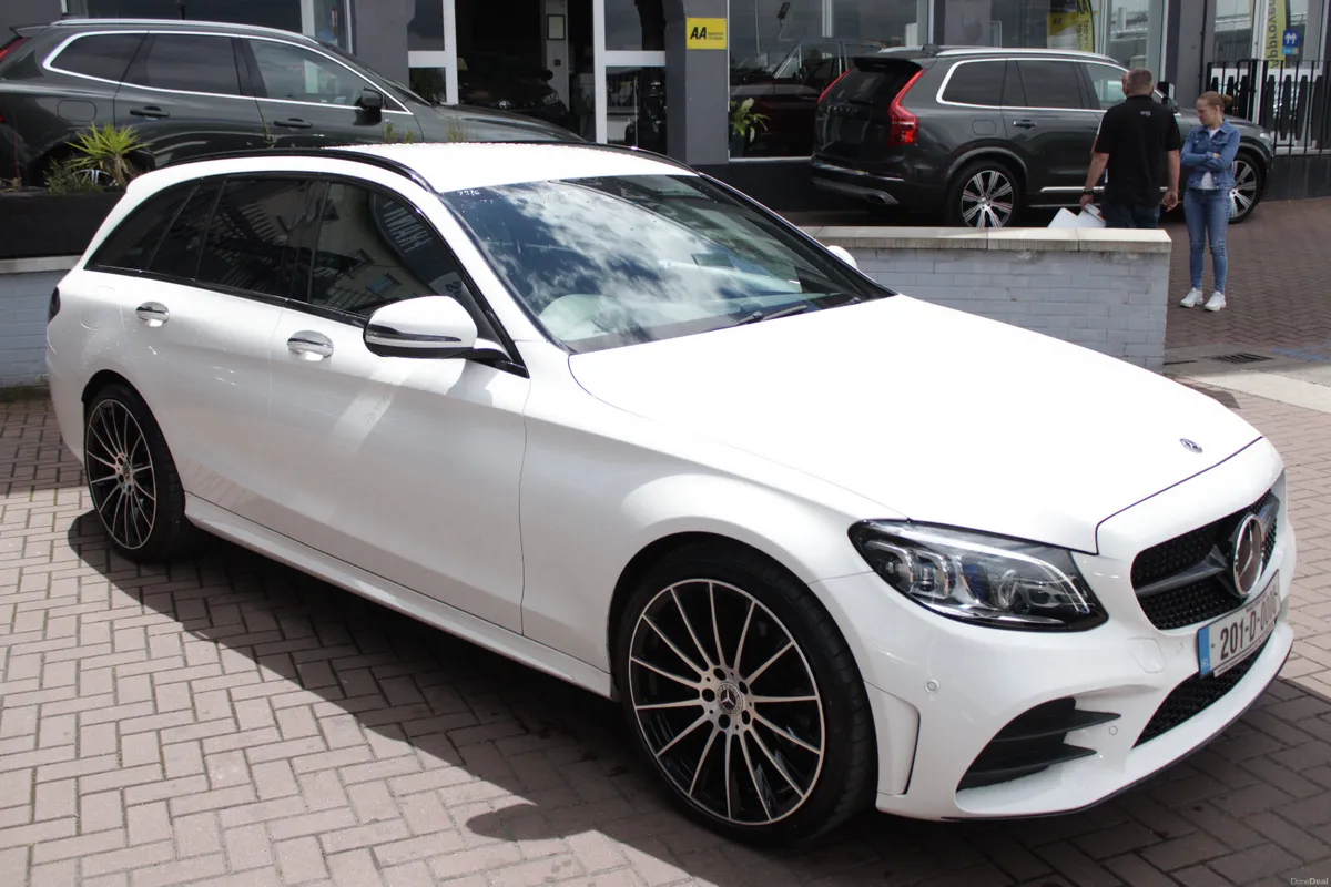 C220D AMG LAUREUS EDITION 5DR ESTATE AUTOMATIC - Image 2