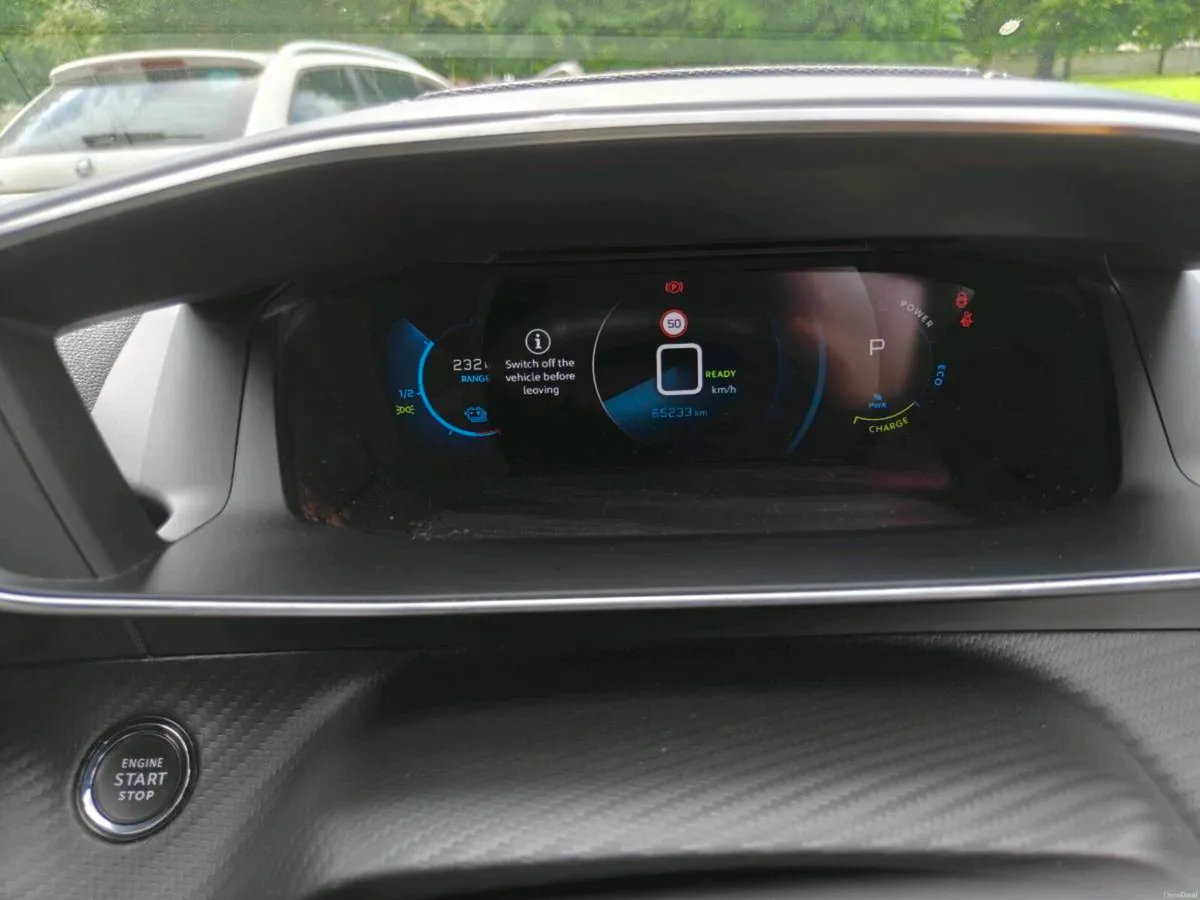 Peugeot e208 GT - Image 4