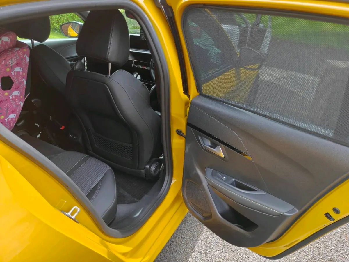 Peugeot e208 GT - Image 6