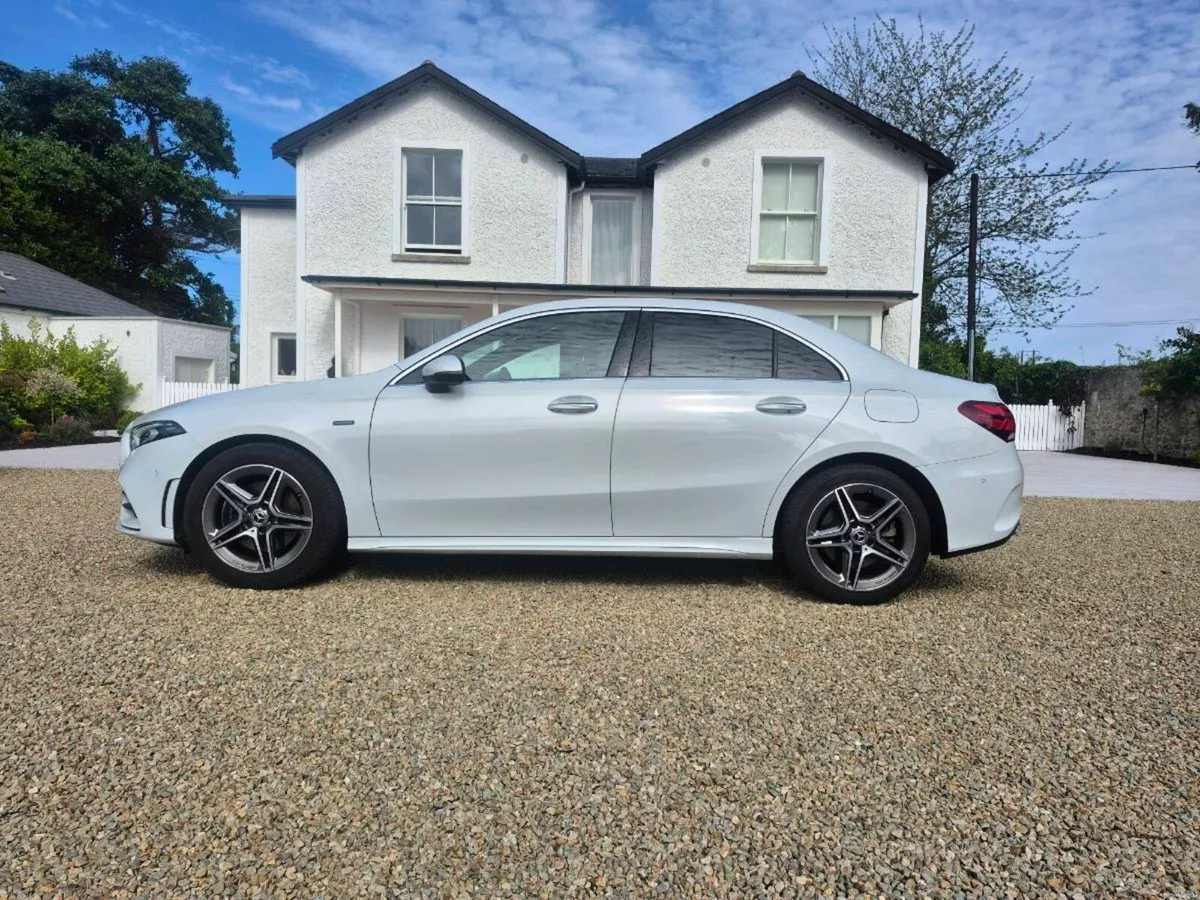 Mercedes A250E hybrid. Perfect condition, 1 owner - Image 5