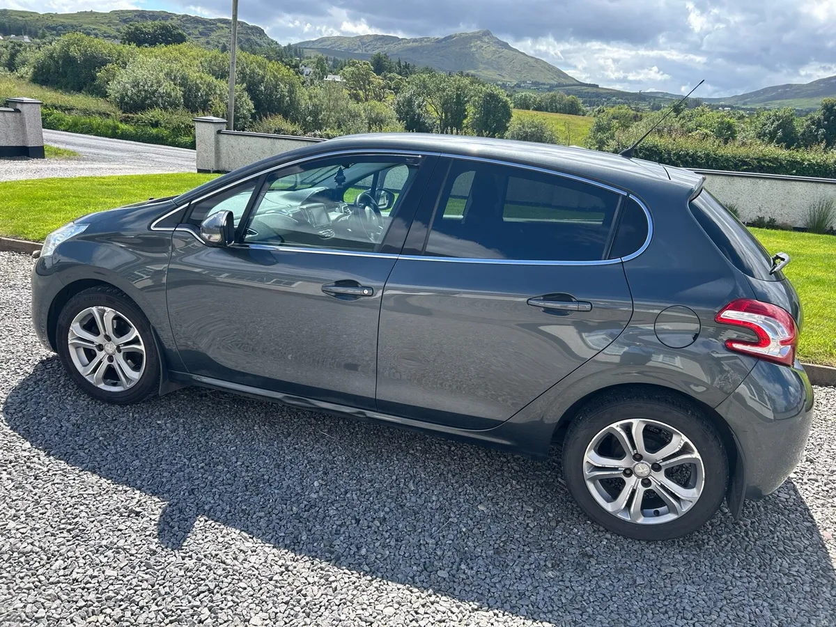 2013 Peugeot 208 - Image 3