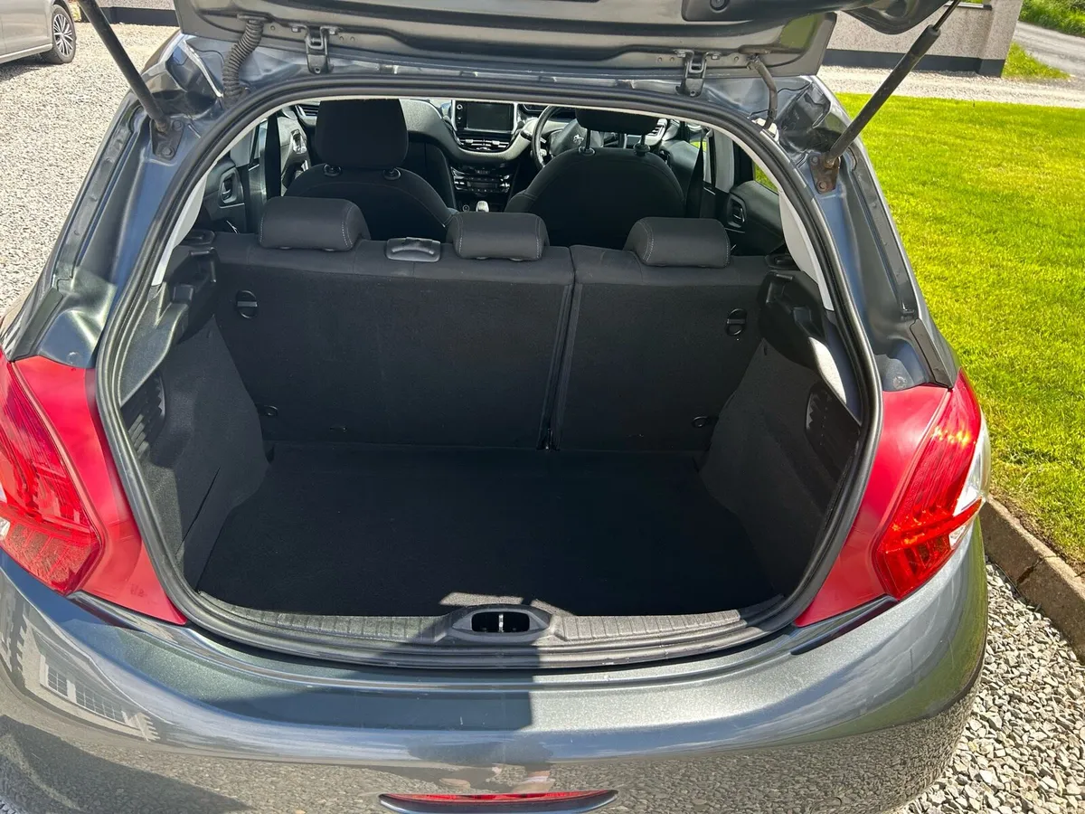 2013 Peugeot 208 - Image 5