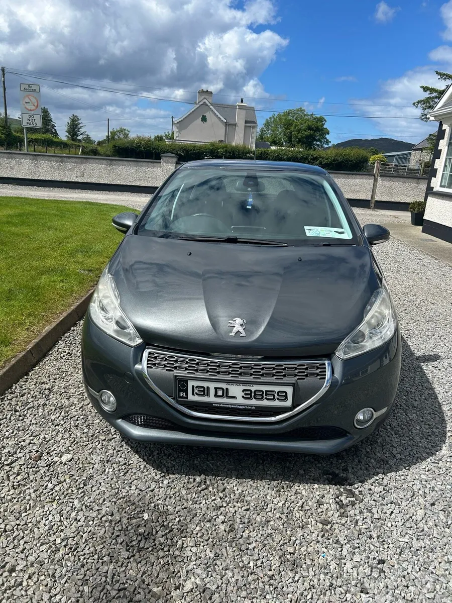 2013 Peugeot 208 - Image 1