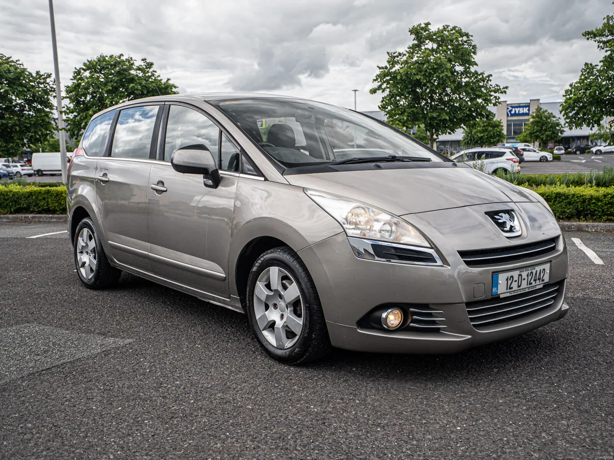 Peugeot 5008 2012 - Image 1
