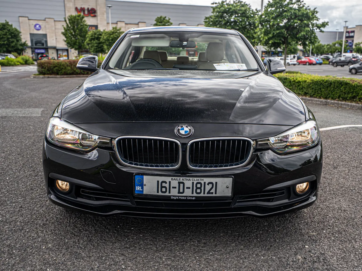 BMW 3-Series 2016 - Image 2