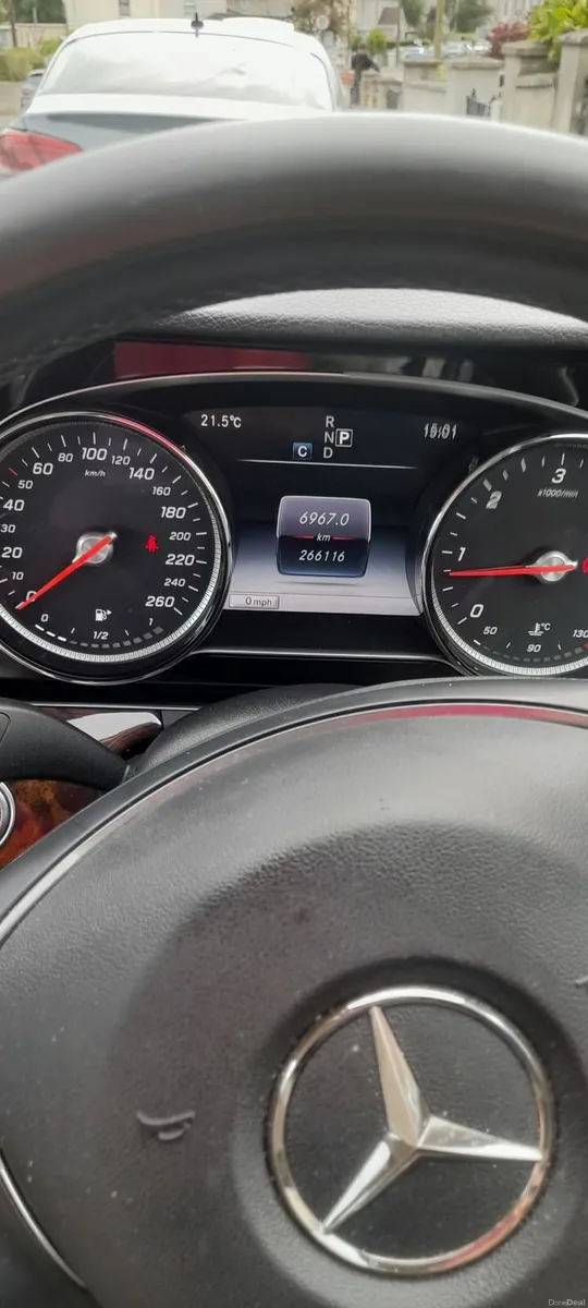 Mercedes-Benz E-Class 2016 - Image 3
