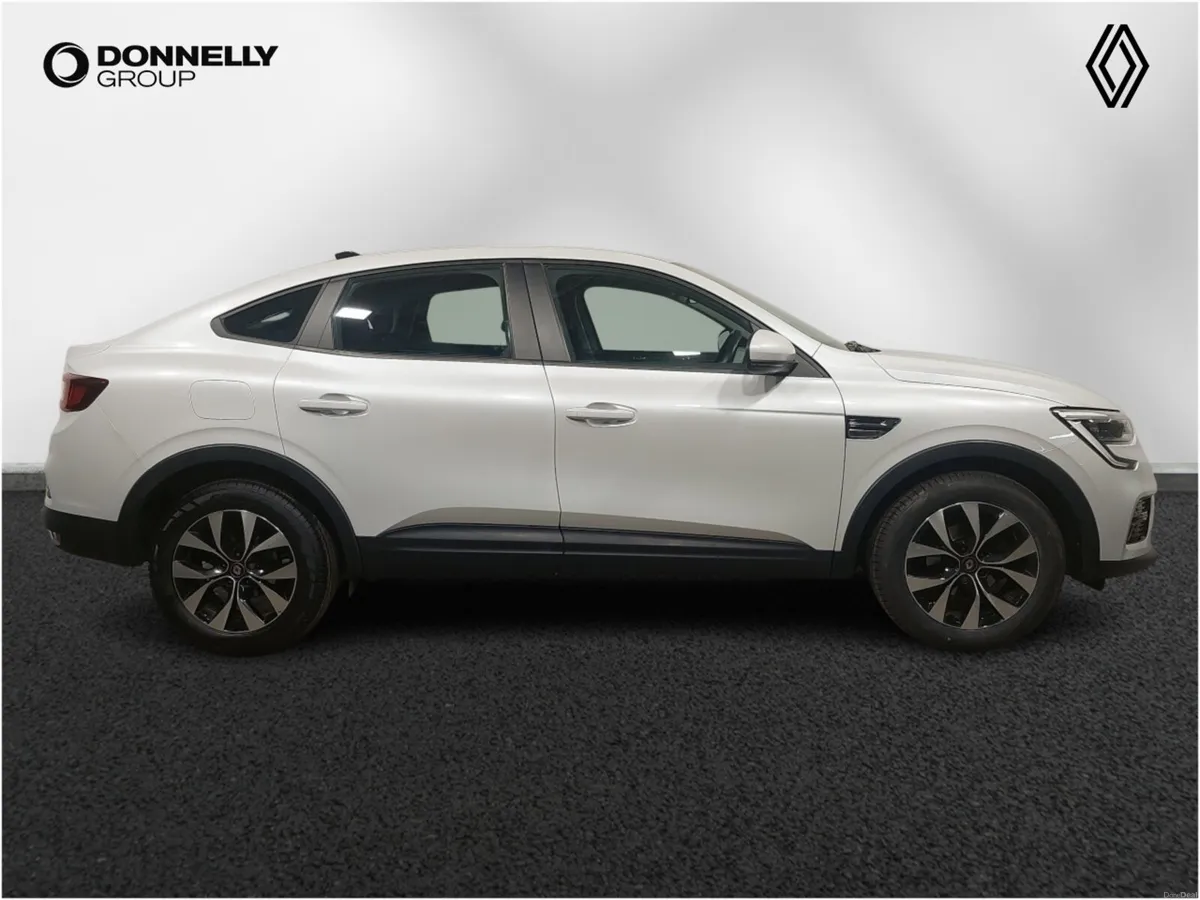 Renault Arkana Estate Iconic - Image 3