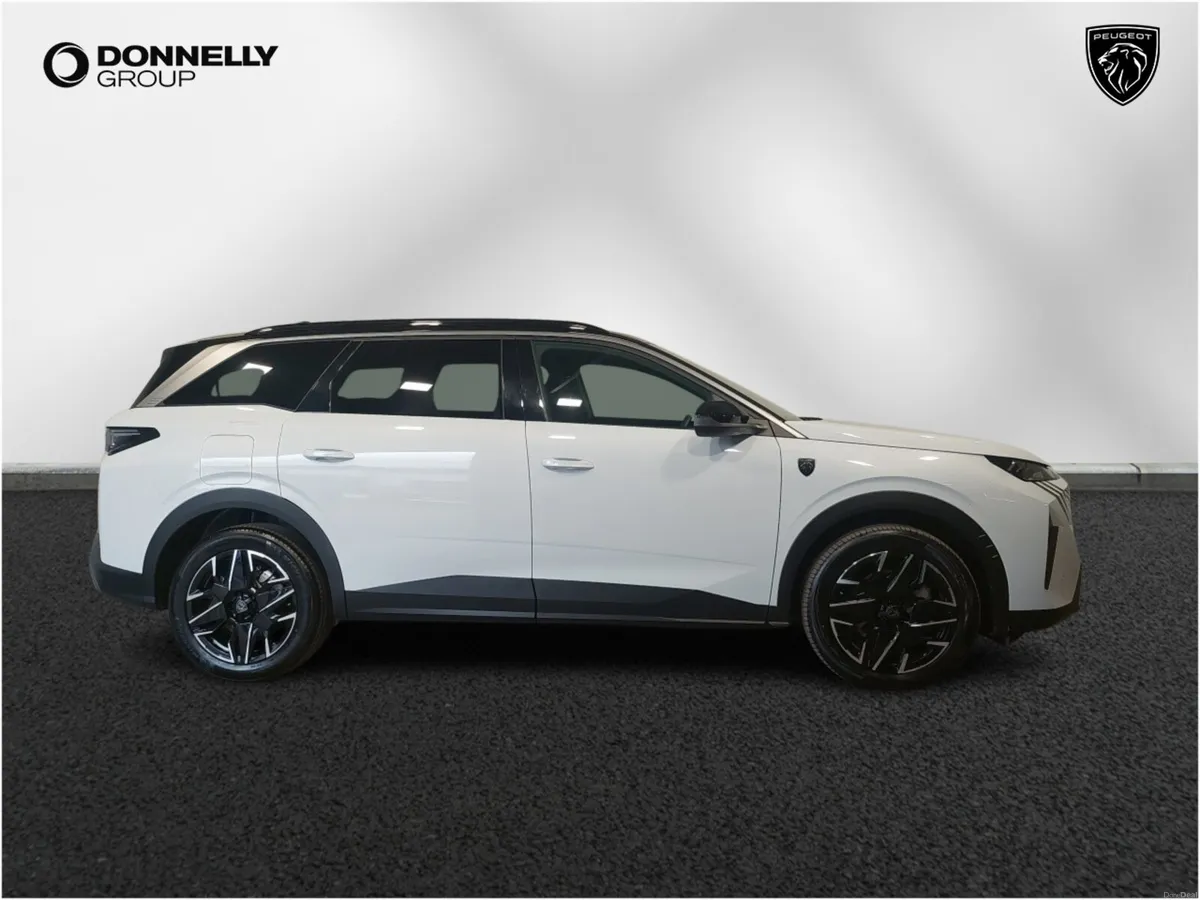 Peugeot 5008 Estate GT - Image 3