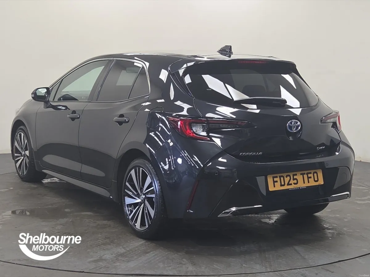 Toyota Corolla Hatchback Design - Image 2