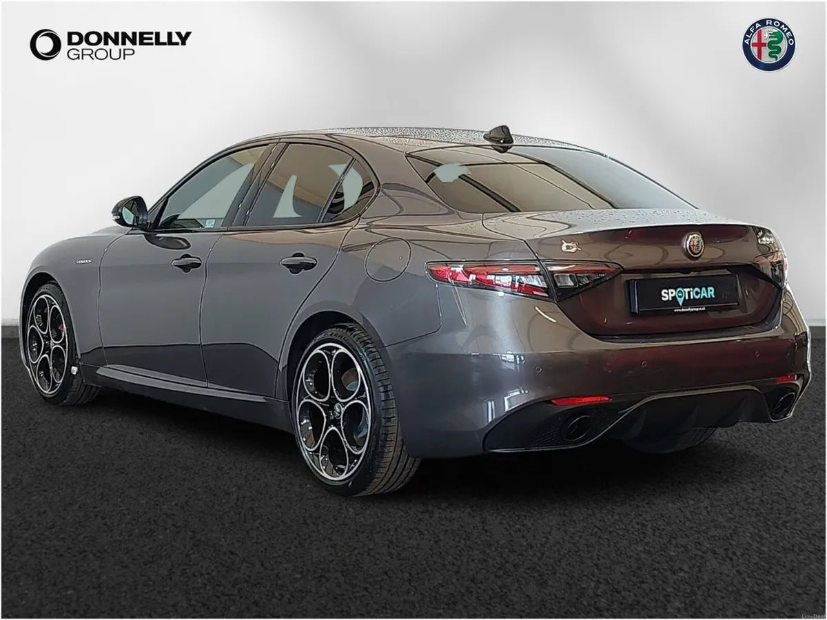 Alfa Romeo Giulia Saloon Veloce - Image 2
