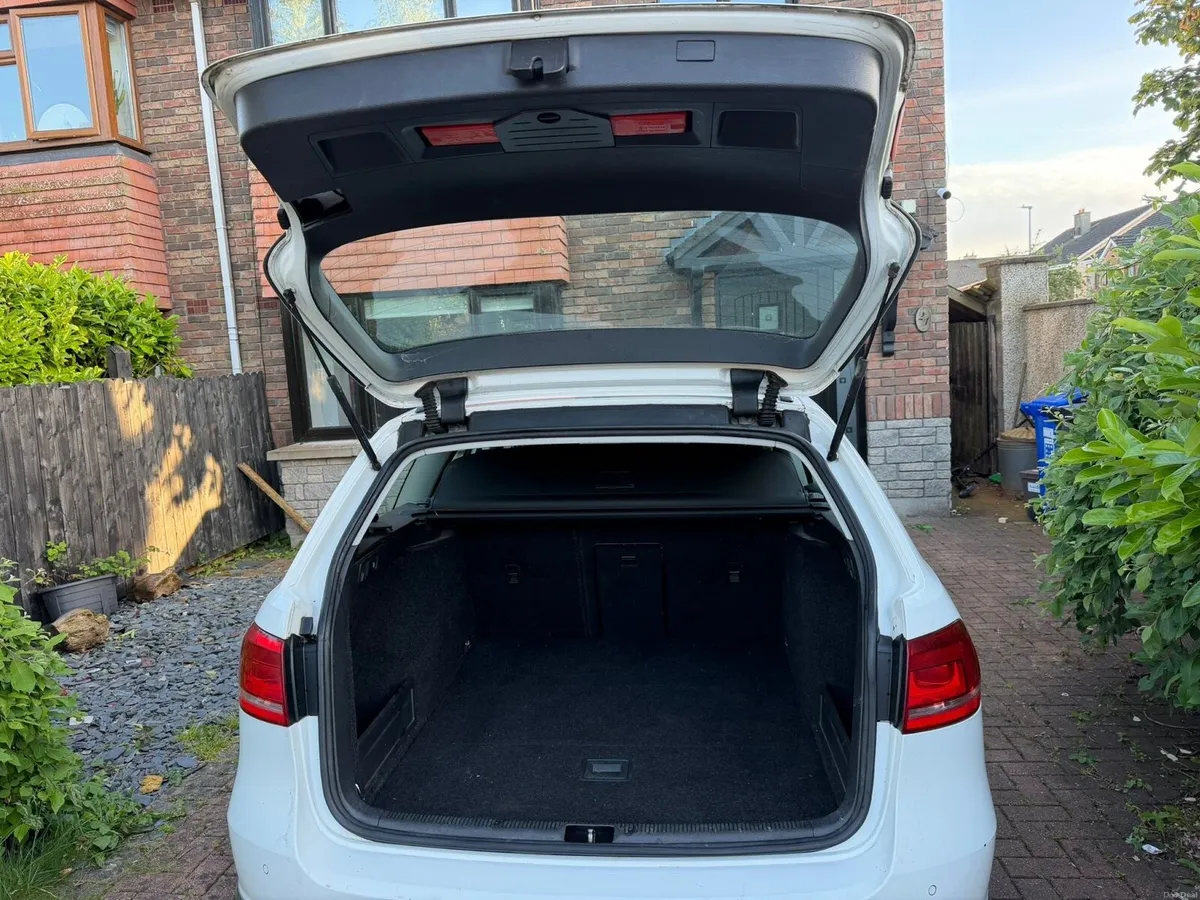 Car - Image 5