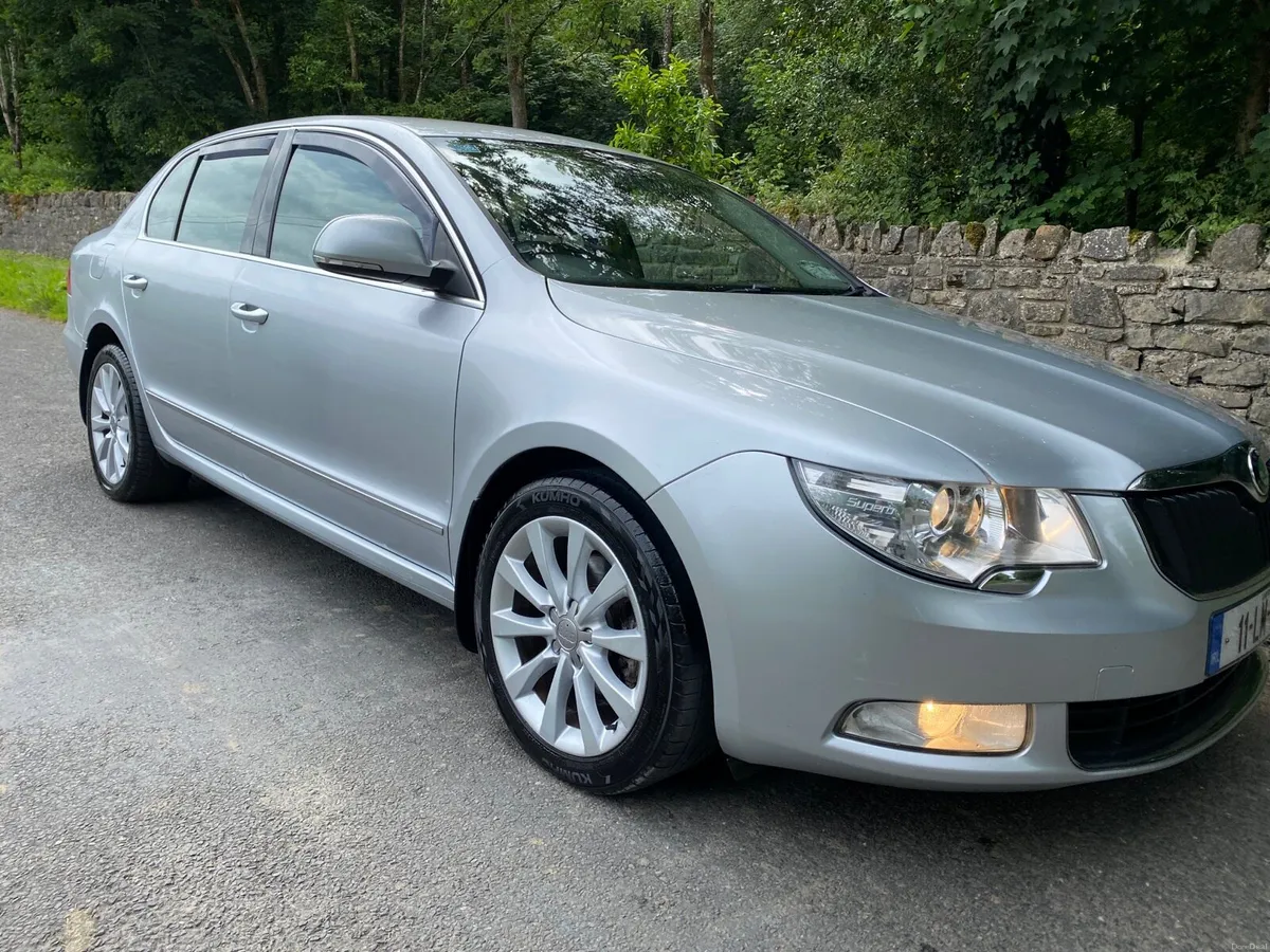 SKODA SUPERB AS NEW NCT 27 CURRENT TAX - Image 4