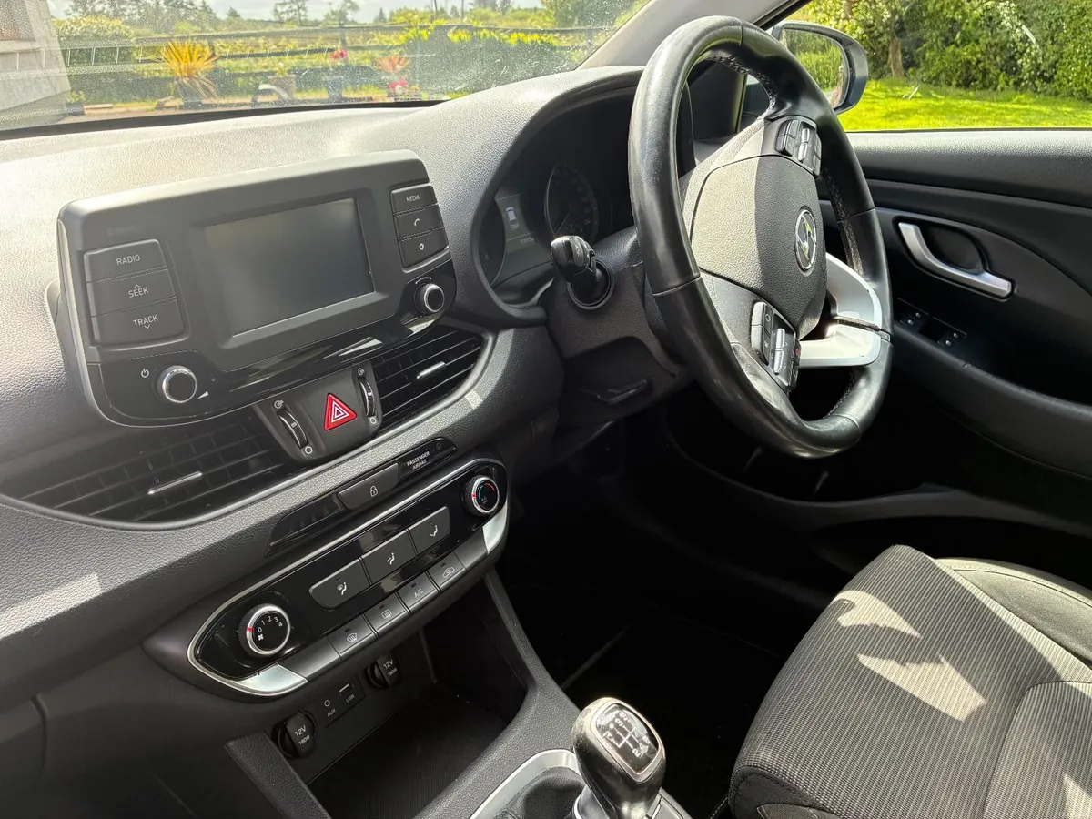 Hyundai i30 2018 - Image 3
